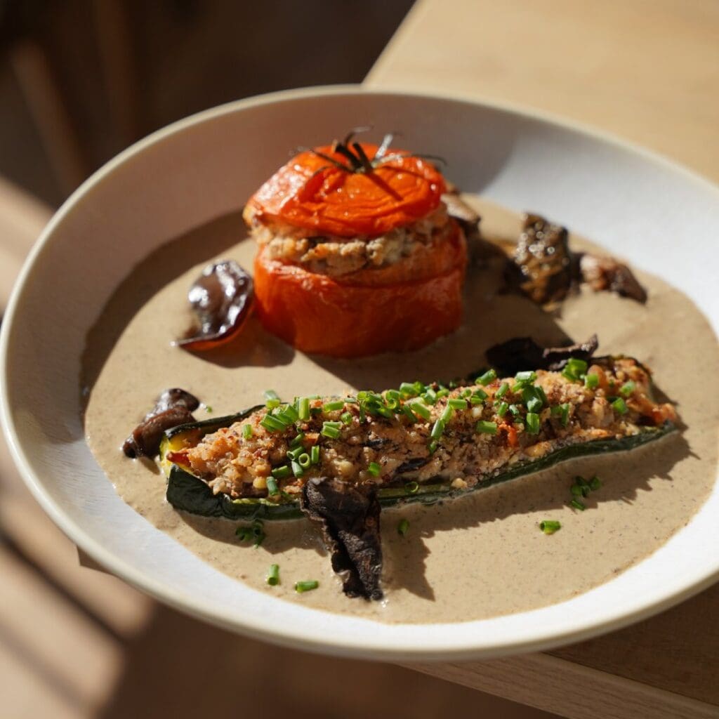 Agence M Com Marseille Ensemble Retsaurant Venelles plats septembre tomate courgette farcie riz camargue