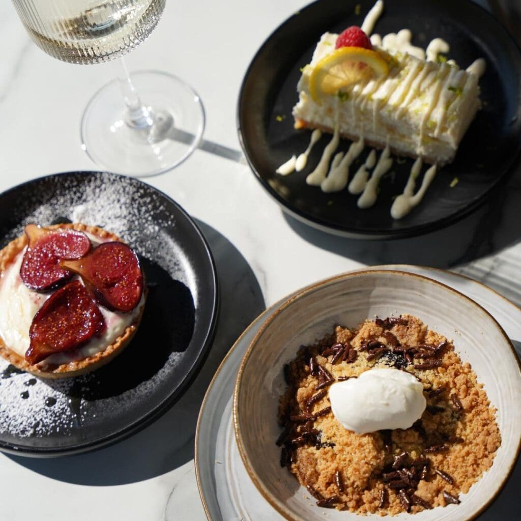 Agence M Com Marseille Ensemble Retsaurant Venelles presentation desserts septembre